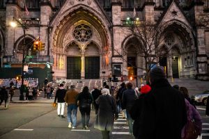 B12_211205_PublicGathering_DDR_030